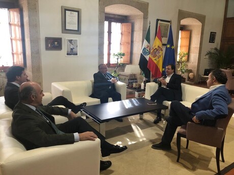 José Luis Bonet se reúne con el presidente de la Junta de Extremadura, Guillermo Fernández Vara