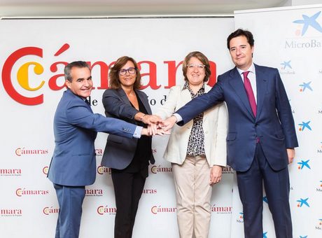 Cámara de España y MicroBank firman un acuerdo para impulsar el emprendimiento a través de microcréditos con una línea de financiación de 1 millón de euros