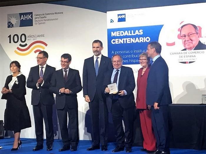 Medalla Cámara Alemana a presidente Cámara de España