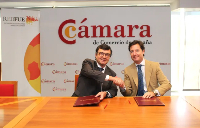 La Cámara de Comercio de España y la REDFUE firman un convenio de colaboración para impulsar la empleabilidad de los estudiantes