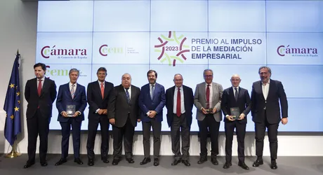 PASCUAL ORTUÑO, LA CÁMARA DE VALLADOLID Y CIMA RECIBEN EL PREMIO AL IMPULSO DE LA MEDIACIÓN EMPRESARIAL