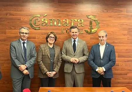 Inmaculada Riera aborda los retos del programa Kit Digital con el director general de Red.es y el presidente de la Cámara de A Coruña 