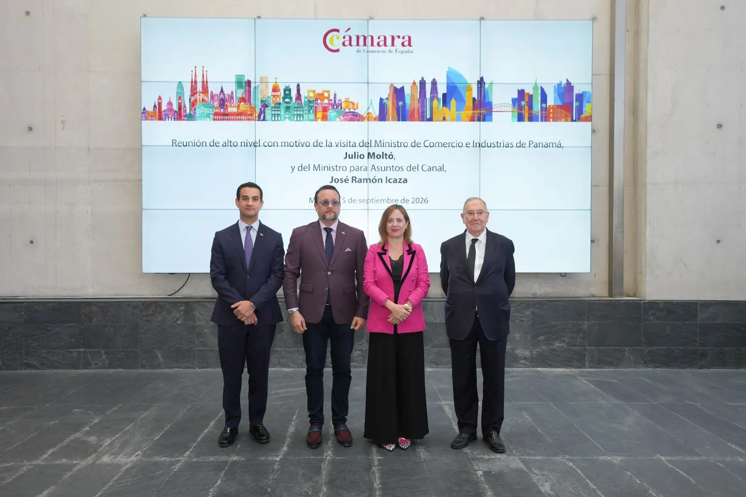Panamá anima a las empresas españolas a reforzar su inversión y presencia en el país