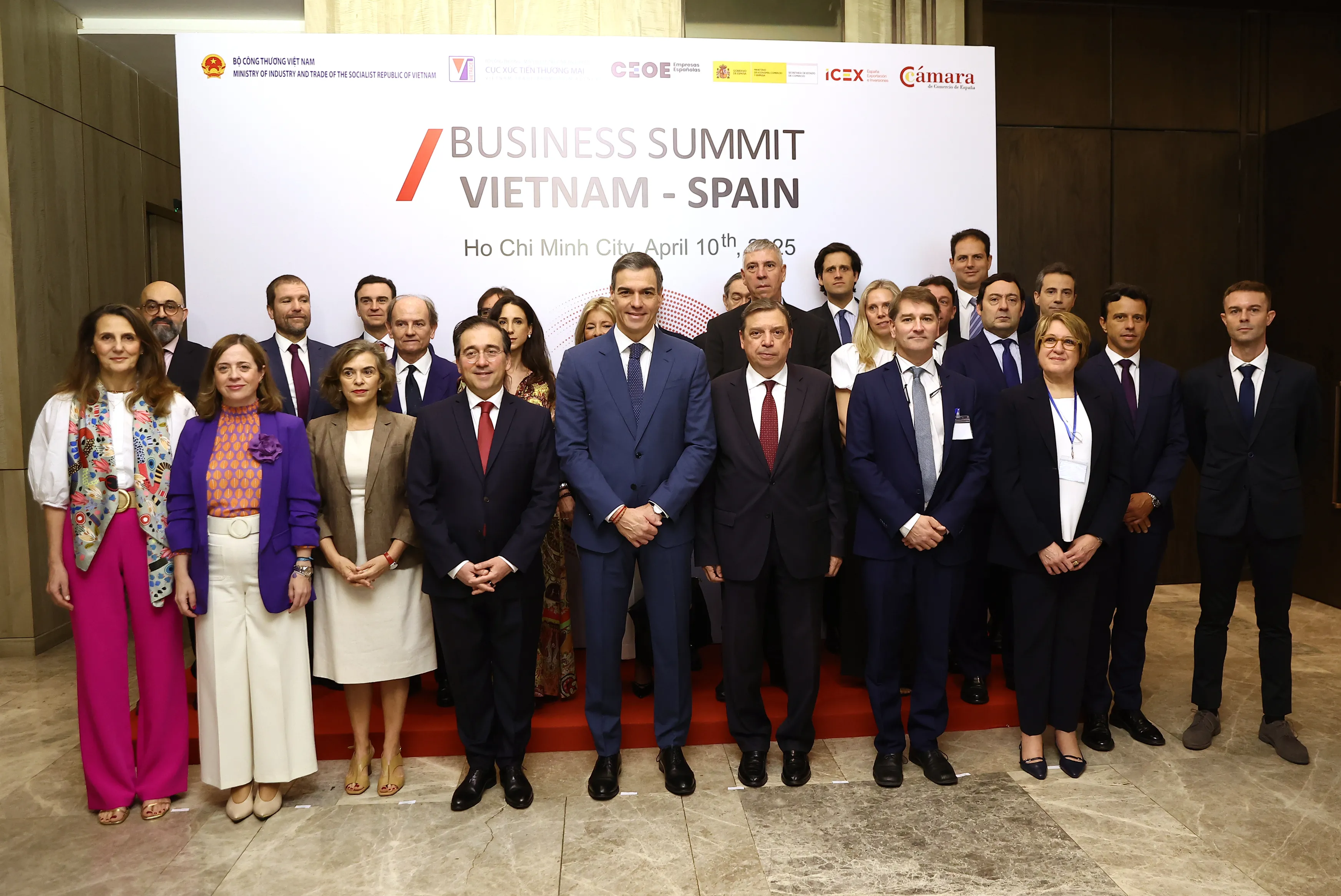 España y Vietnam acuerdan reforzar la cooperación económica y empresarial 