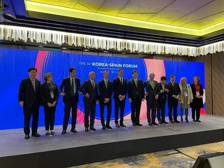 Inmaculada Riera participa en la XIV Tribuna España-Corea clausurada por el presidente del Gobierno, Pedro Sánchez