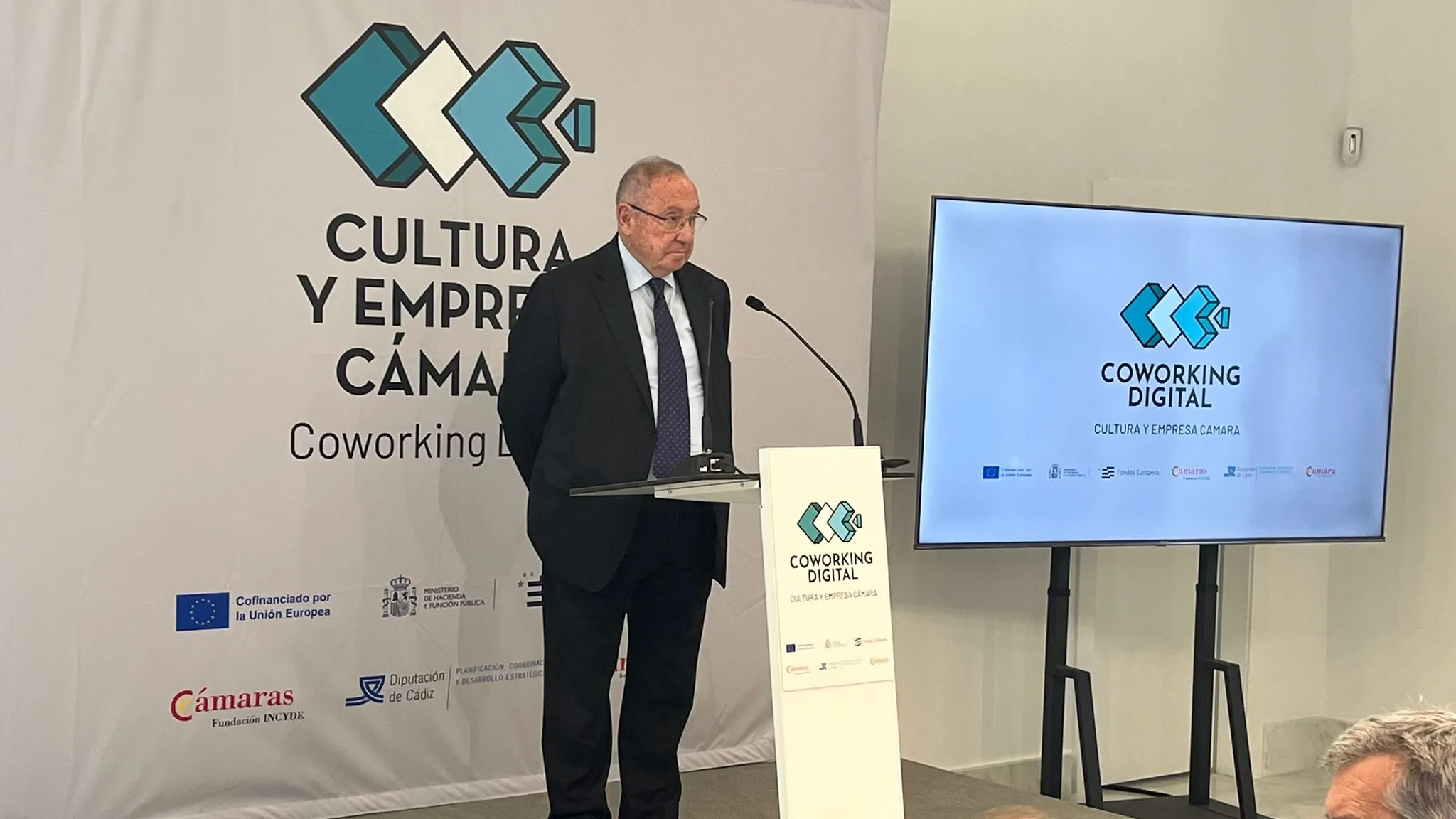 José Luis Bonet inaugura el coworking ‘Cultura y Empresa Cámara´ de la Cámara de Comercio de Jerez