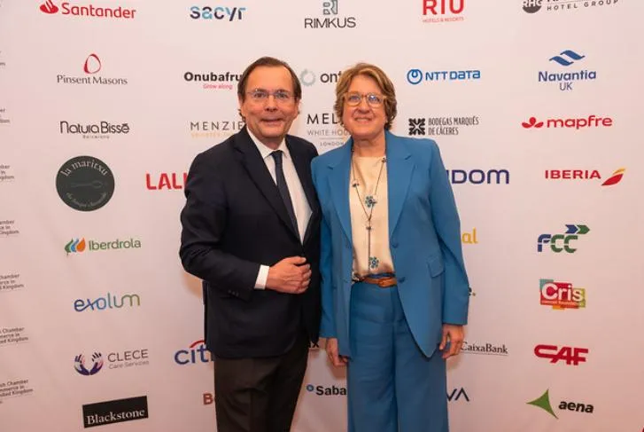 El CEO de Radisson e Inmaculada Riera