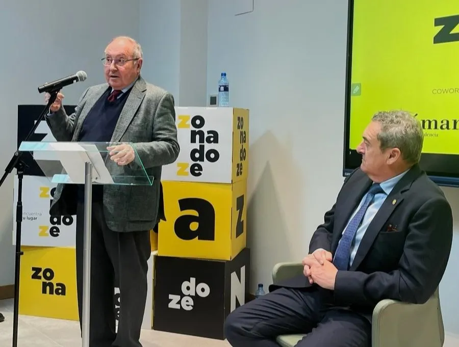José Luis Bonet inaugura el coworking “Zona Doze” de la Cámara de Palencia