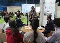 70-ana_atienza_de_camara_de_valladolid_presenta_el_proyecto_reinnova_de_productos_sostenibles_para_pymes_agroalimentarias.jpg